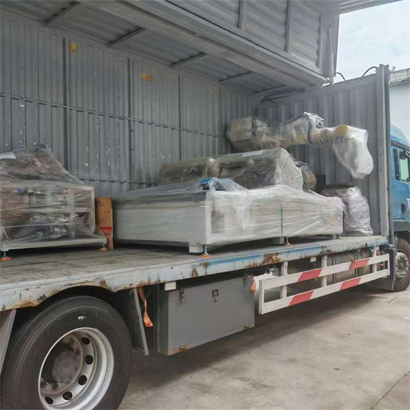 安化县久治县：物流专线的多元高效运输服务